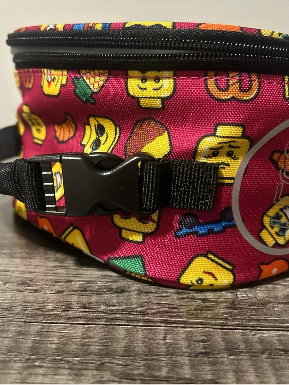 LEGOLAND magenta insulated lunch bag  with zipper closure